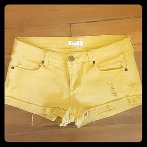 🌻I Love H81 shorts